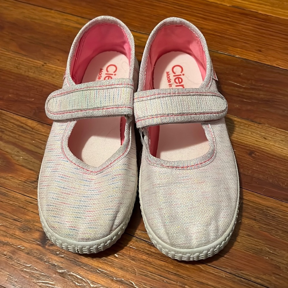 Little girls light pink/rainbow glitter Cientas